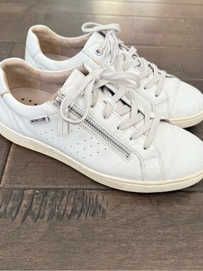 Mephisto Nikita White Full Grain Leather Women's Lace-Up Sneakers with Side Zip